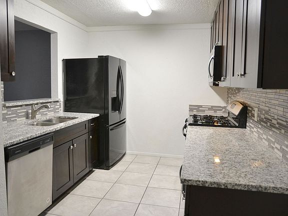 3rd image of 4801 Irving Blvd NW Unit 3403