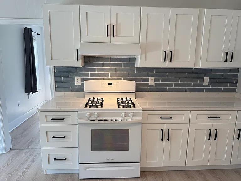 52 Holyoke St — Photo 9