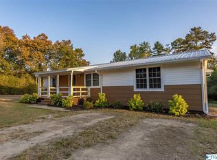 937 County Road 394, Groveoak, AL 35975
