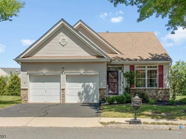 32 Benjamin St, Franklin Twp., NJ 08873