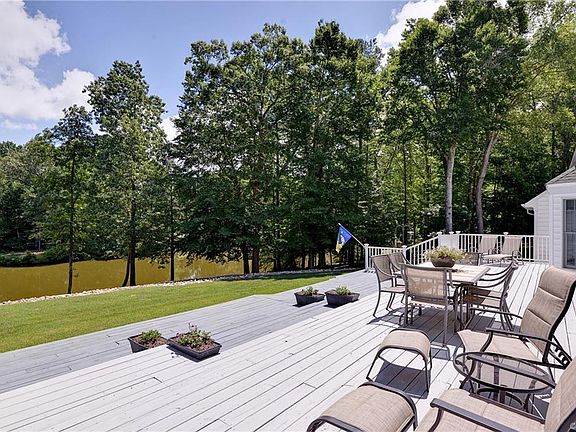5th image of 1720 Waverly Ln