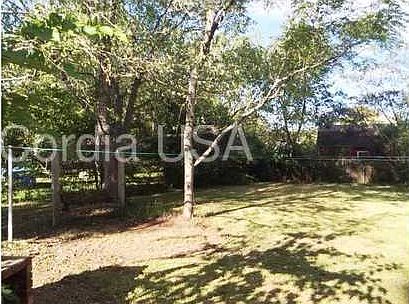 2nd image of 204 Porter Ln