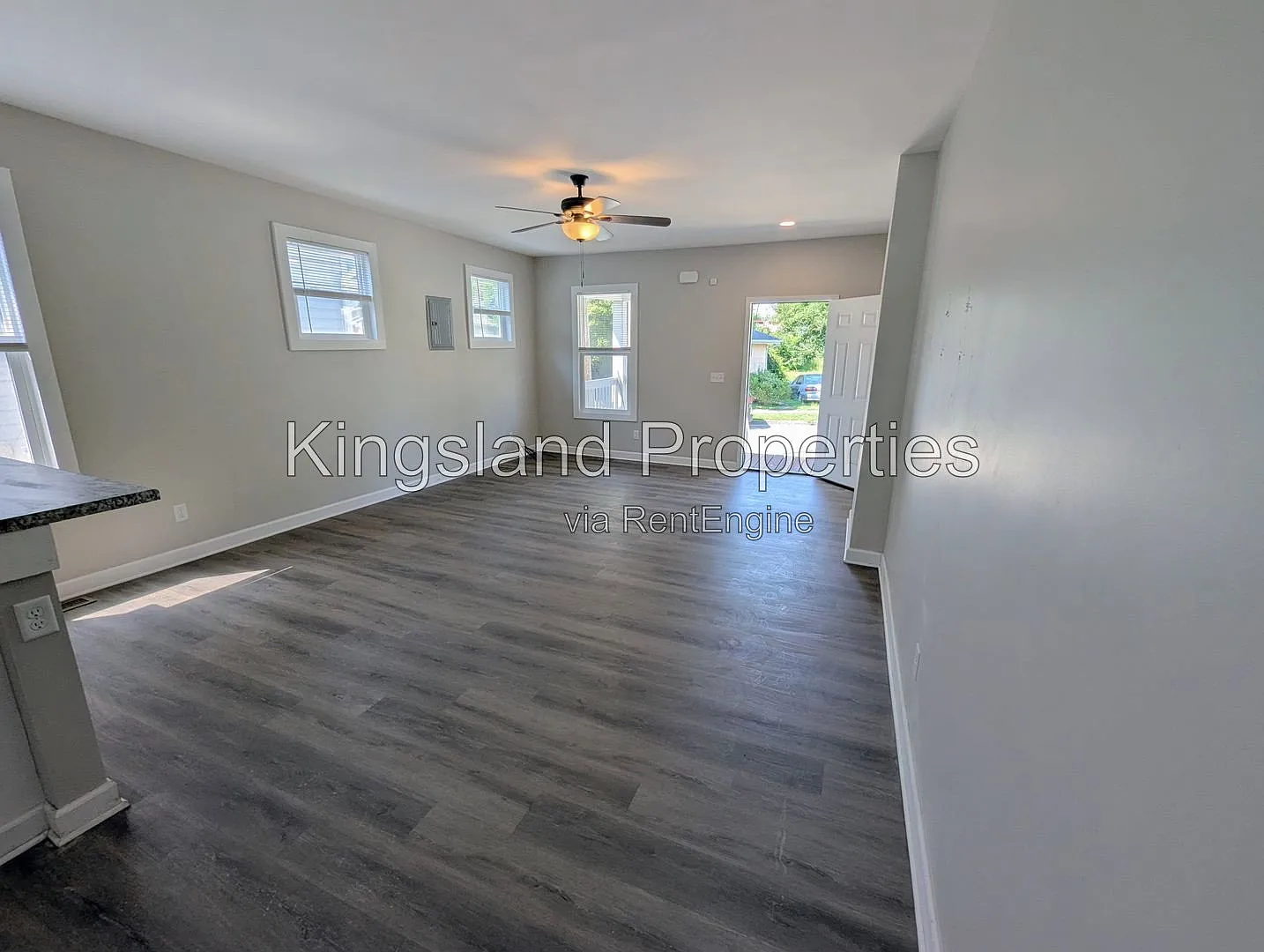 1 bed, 1.0 bath, 800 sqft, $800 — Photo 3