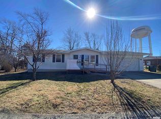 413 Columbian Dr, Jacksonville, IL 62650