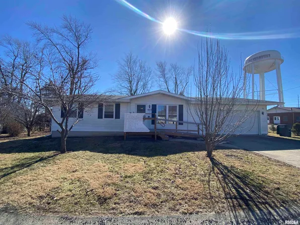 413 Columbian Dr, Jacksonville, IL 62650