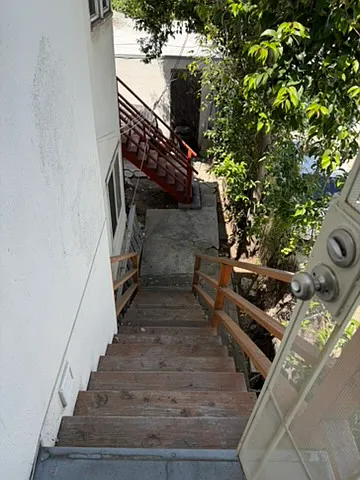 839 N Alexandria Ave — Photo 26