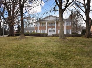 1725 Turnberry Cir NW, Canton, OH 44708