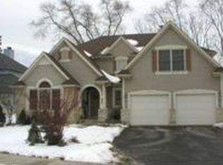 247 Cimarron Rd E, Lombard, IL 60148