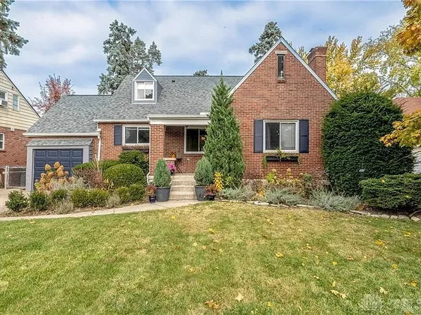 213 E Dorothy Ln, Dayton, OH 45419