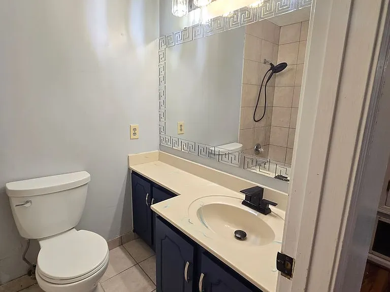 2240 E Aberdeen Dr — Photo 18
