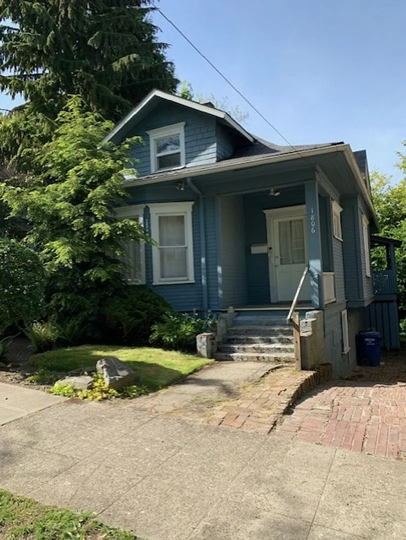Capitol Hill House — Photo 2