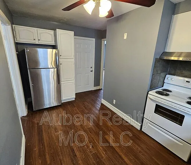 3823 Bell St #A — Photo 7
