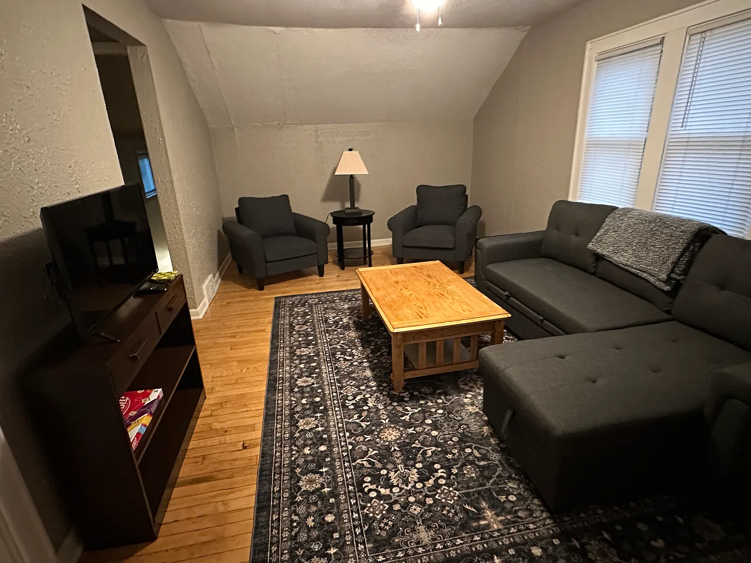 218 County Road B2 W — Photo 4