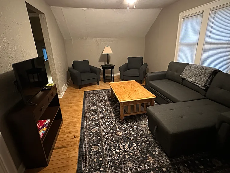218 County Road B2 W #2 — Photo 4