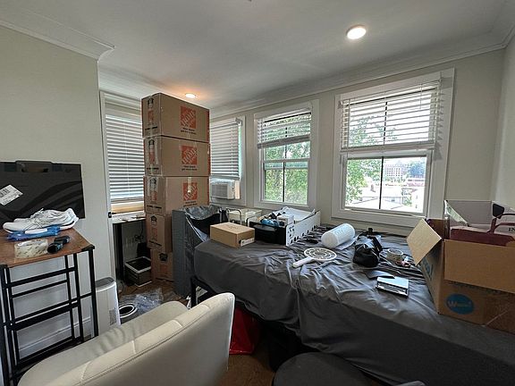 5th image of 159 Foster St #2