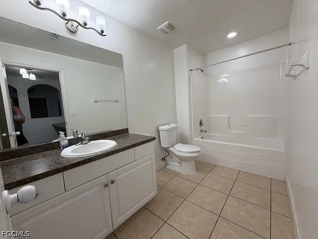 623 Summit Ave S — Photo 20