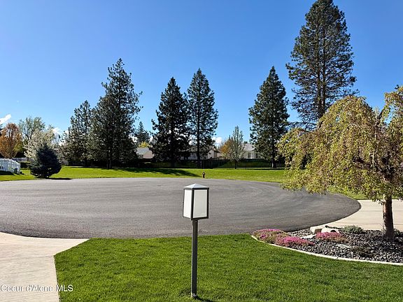 2nd image of 8493 N Retirewood Ct