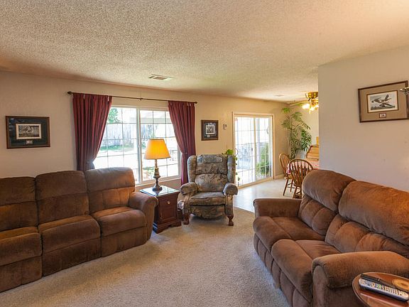 4th image of 4720 Loch Pl