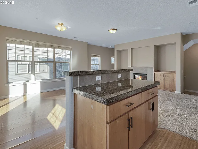 780 NE Adwick Dr — Photo 9