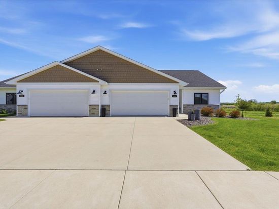 588 Stonewood Ct, Evansville, WI 53536