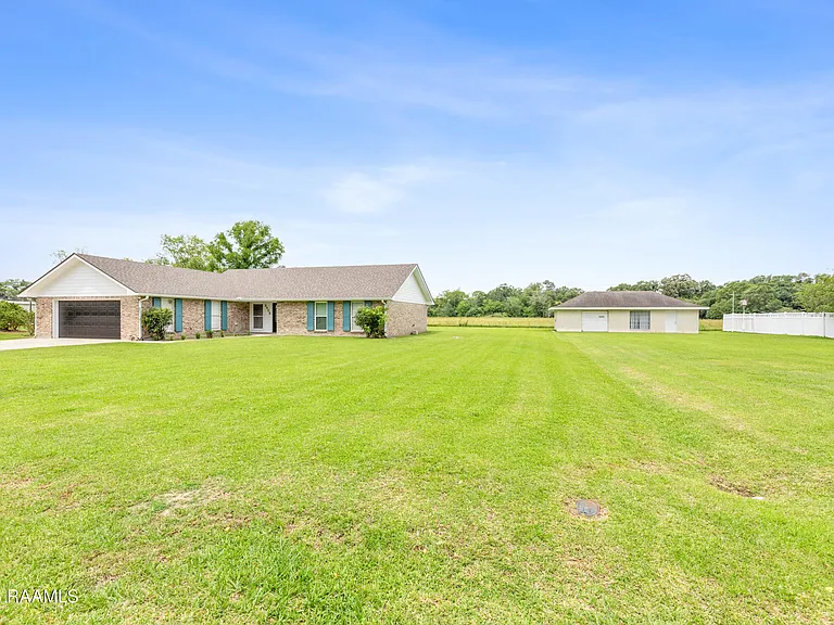2508 Ferris Rd — Photo 35
