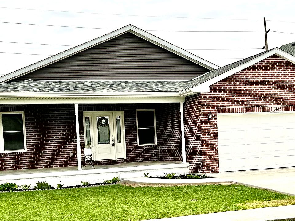 1st image of 1624 N Oakmont Ave
