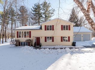 8 Forbes Ln, Windham, ME 04062