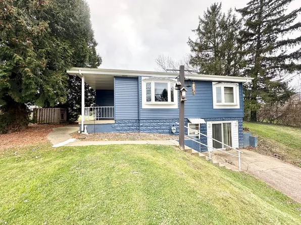 34 EVERGREEN LANE, Wheeling, WV 26003