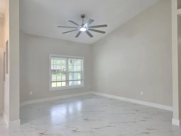 9405 SW 21st Ave — Photo 7