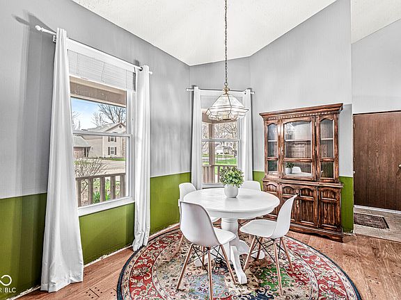 2nd image of 4421 Owl Ct
