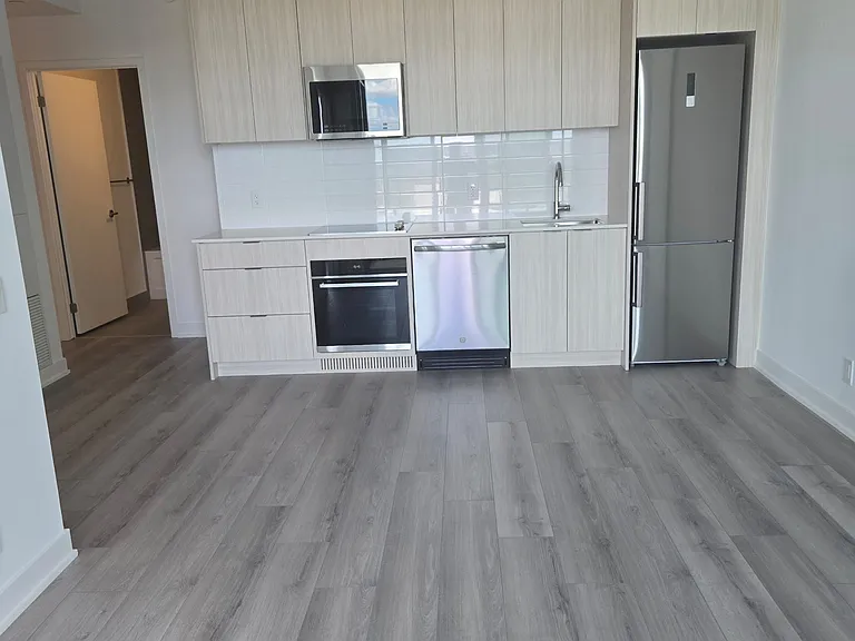 20 Deans Dr #501 — Photo 4