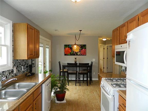 3rd image of 367 Quail Roost Dr