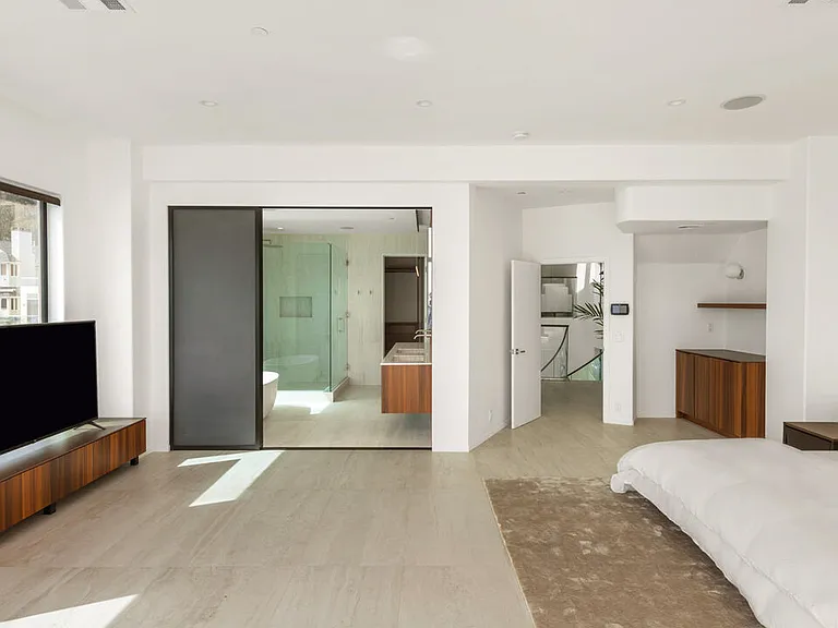 31646 Sea Level Dr — Photo 28