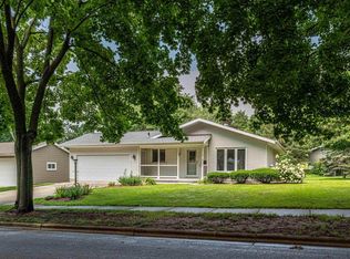 518 Topaz Ln, Madison, WI 53714