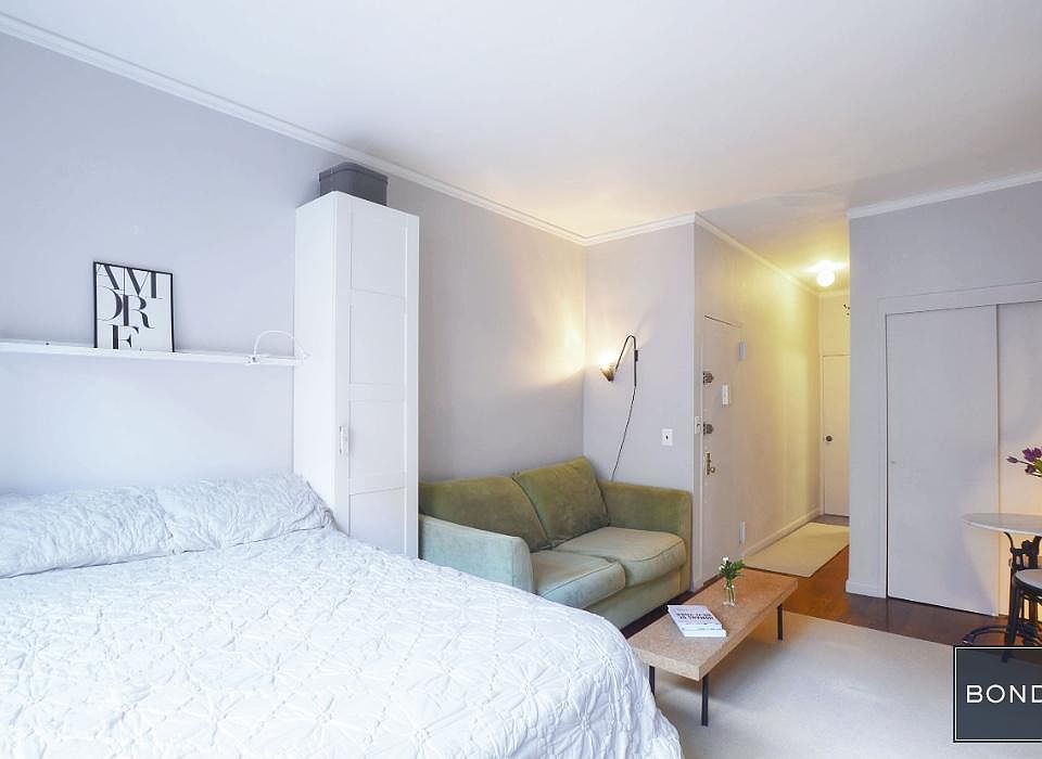 2nd image of 328 E 77th St APT 3A