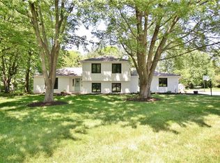 9910 Cumberland Ridge Ln, Fishers, IN 46037