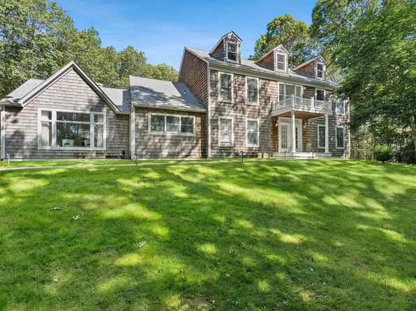 532 Blank Ln, Water Mill, NY 11976