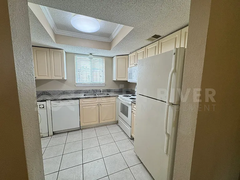 3917 Corrida Ct #2 — Photo 5