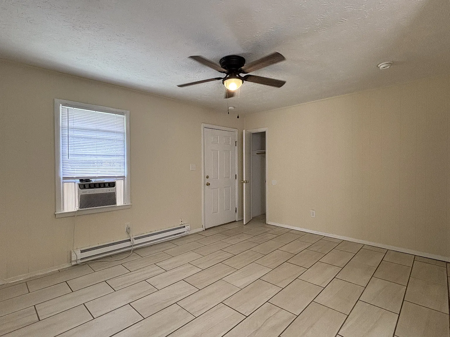 4946 Robin Street - 1 — Photo 3