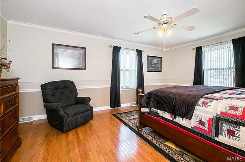 Thumbnail 12