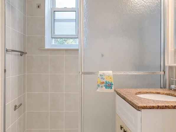 147-35 38th Avenue image 4 of 5