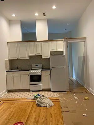 Rented by Bond New York | media 20