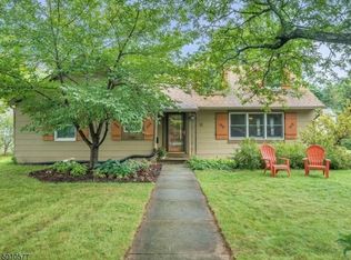 9 Franklin St, Newton, NJ 07860