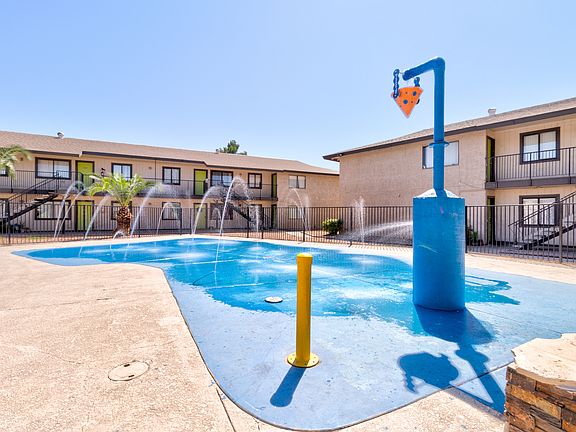 5th image of 2344 W Devonshire Ave #202A