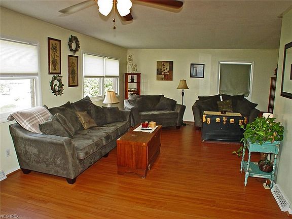 2nd image of 193 Highland Hills Dr