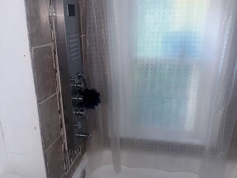 715 W Cushing St — Photo 14