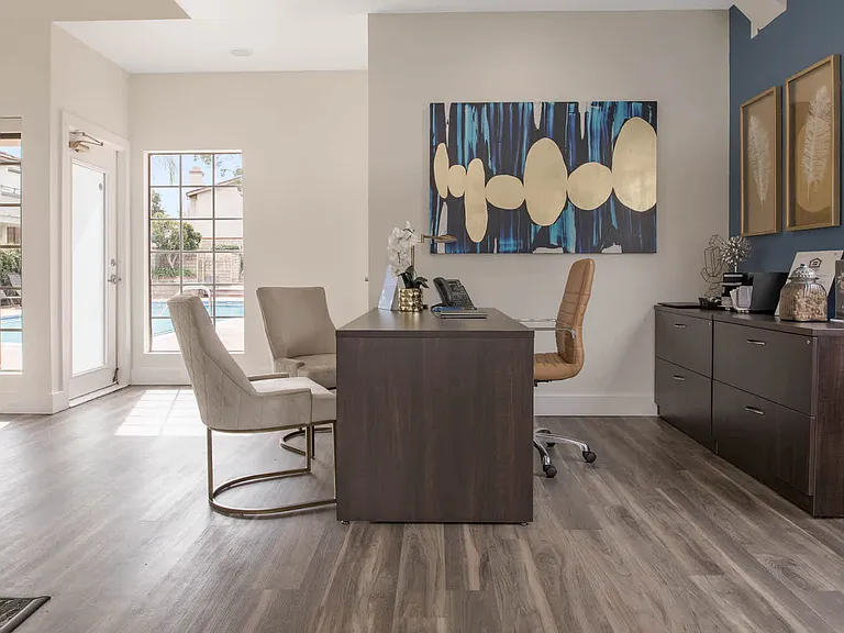 Leasing Office