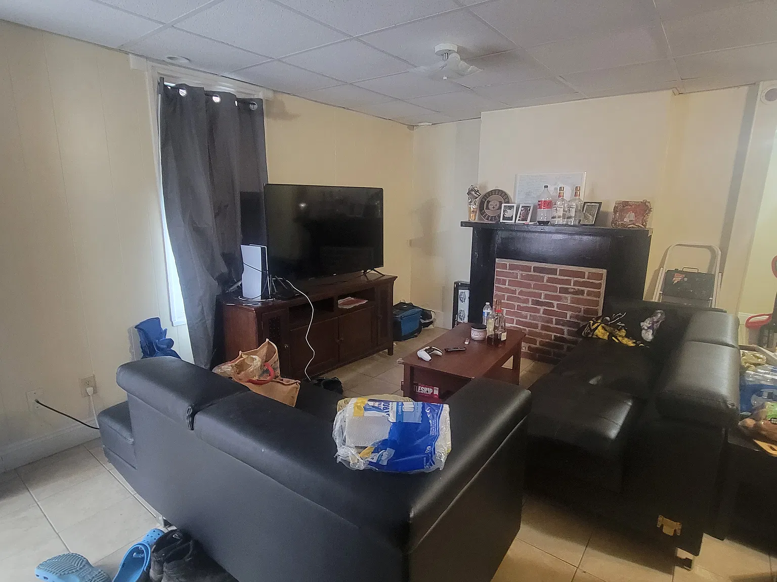 2 bed, $1,100 — Photo 2