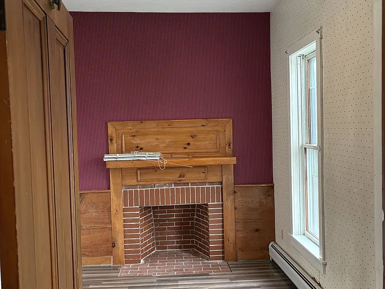 881 Main St #4 — Photo 5