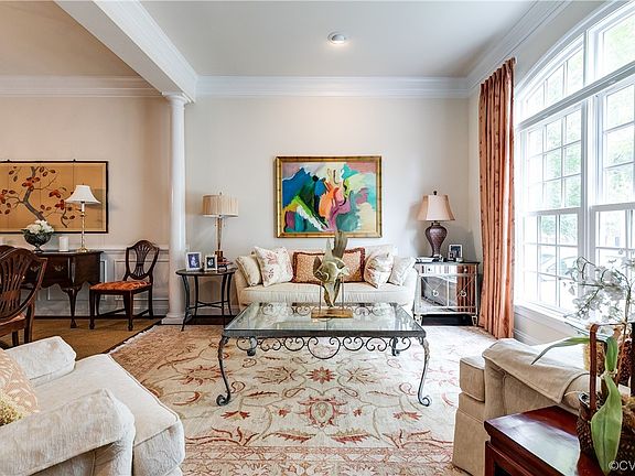 4th image of 1013 Hyde Ln